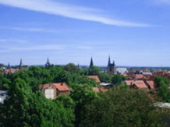 Die Kircht&uuml;rme der Stadt