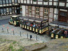 The train is heading towards M&uuml;hlenstra&szlig;e